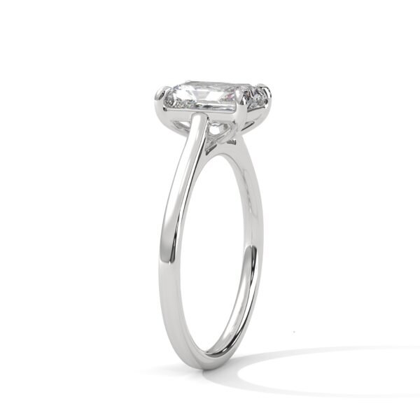 Buy Elegant Lab Grown CVD Diamond Gold Ring Online for Birthday Anniversary