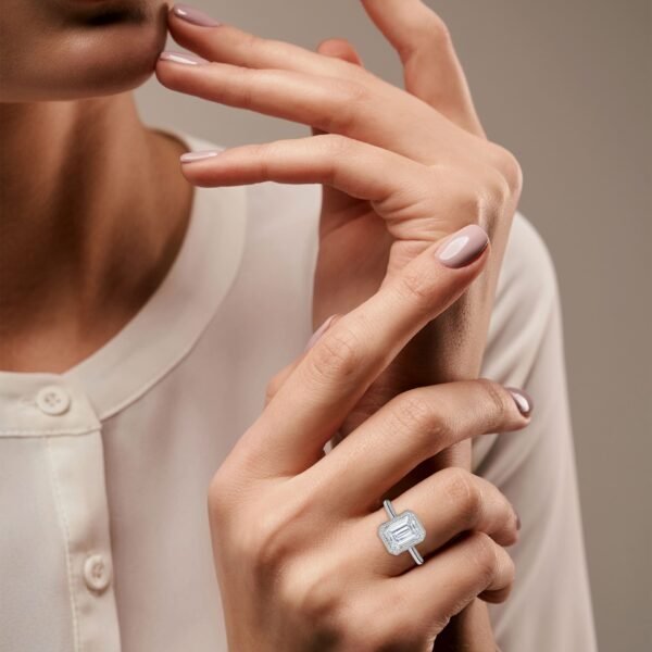 Luxury diamond engagement ring in Hong Kong – Reeva Rare