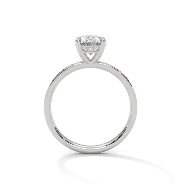 Luxury Lab Grown CVD Diamond Gold Ring for Gifting Elegance