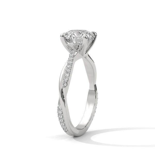Lab Diamond Gold Ring showcasing modern elegance and superior craftsmanship