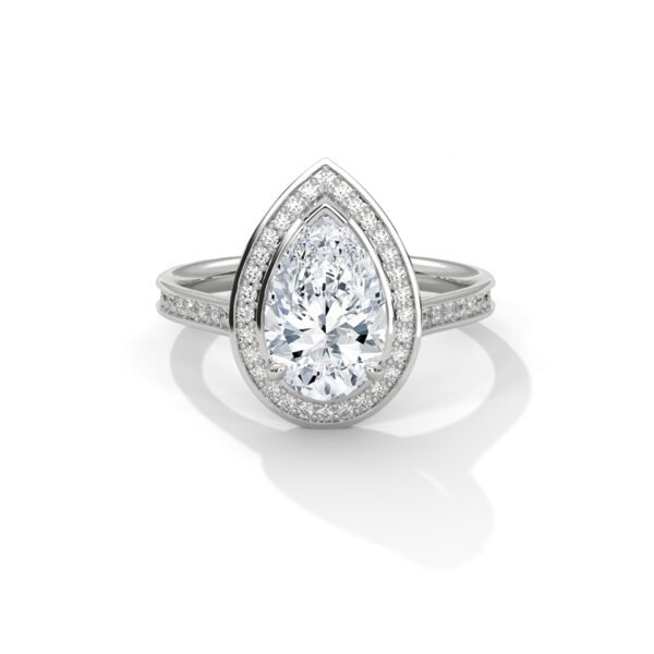 CVD Diamond Gold Ring showcasing modern elegance and premium craftsmanship