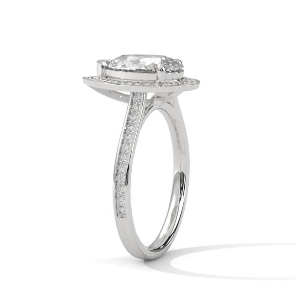 CVD Diamond Gold Ring with elegant sparkle and luxury finish