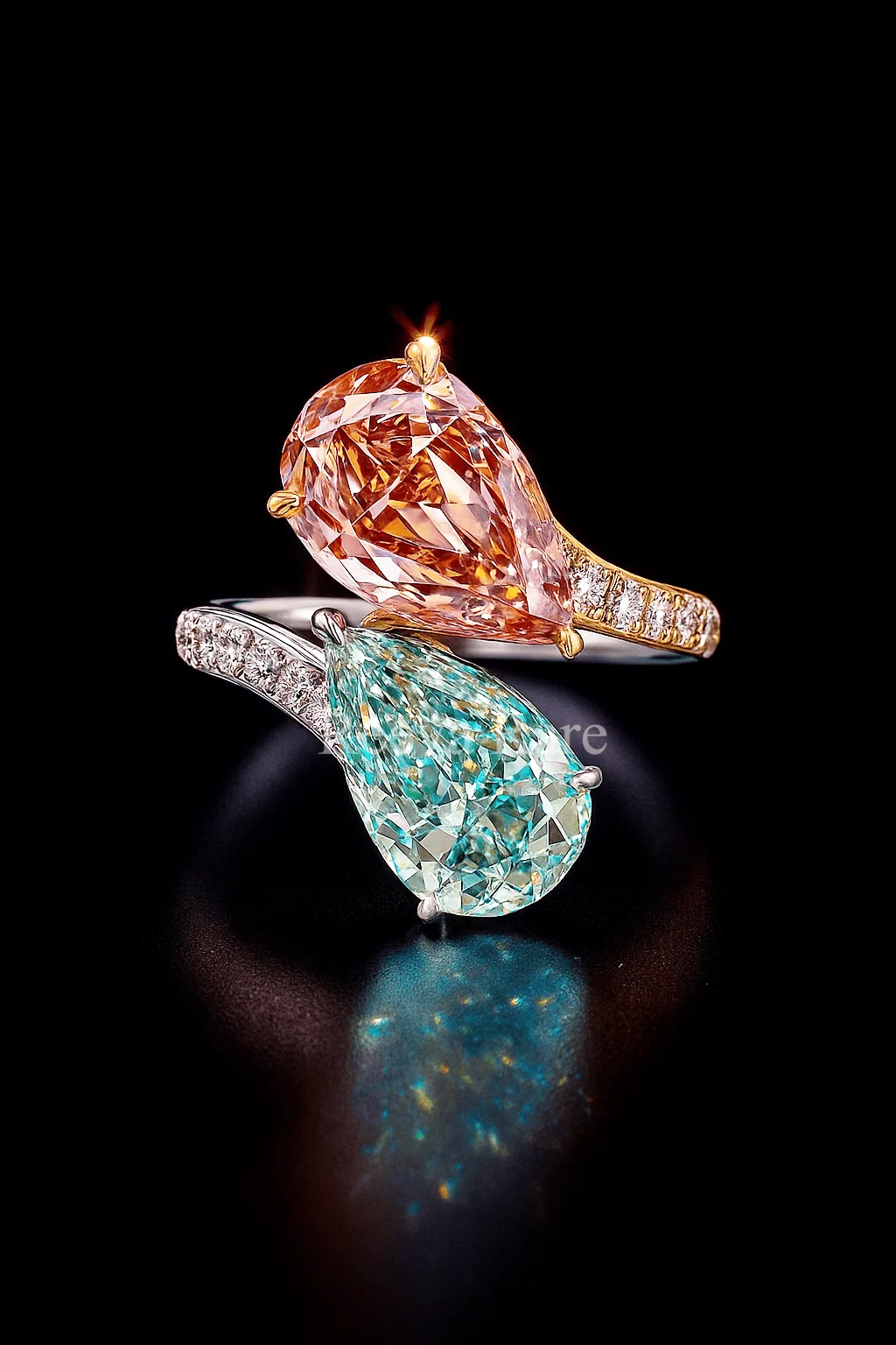 CVD color diamond Toi et Moi ring in premium gold